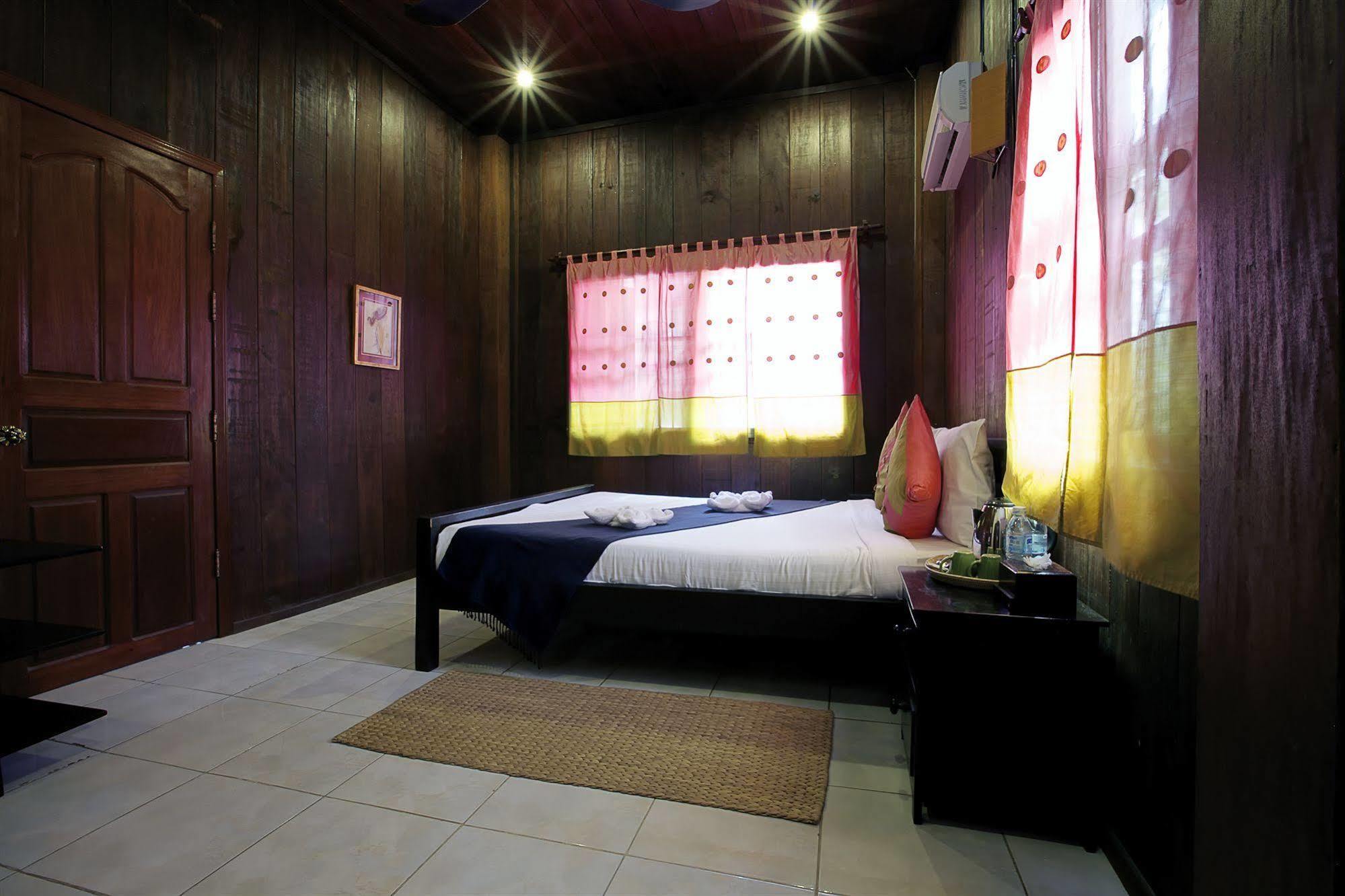 Samatika Villa Boutique Siem Reap Exterior photo